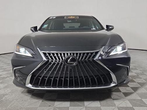 2025 Lexus ES 300h Luxury