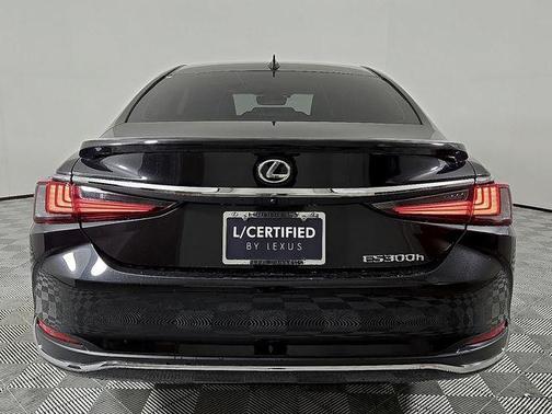 2025 Lexus ES 300h Luxury
