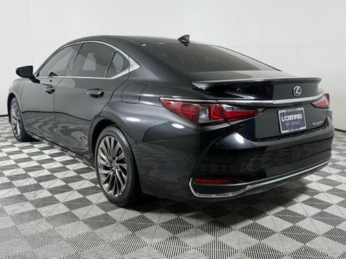 2025 Lexus ES 300h Luxury