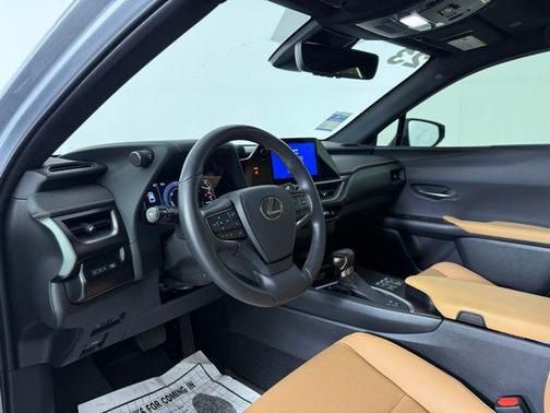 2023 Lexus UX 250h Base