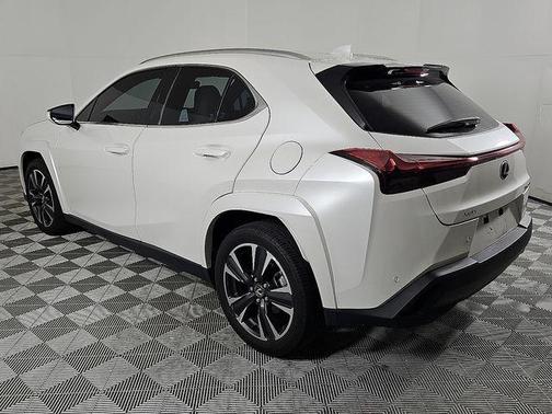 2025 Lexus UX 300h Premium