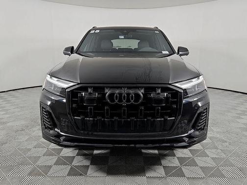 Mythos Black Metallic 2025 Audi Q7 45 Premium Plus