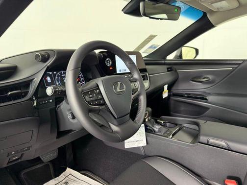 2025 Lexus ES 350 Base