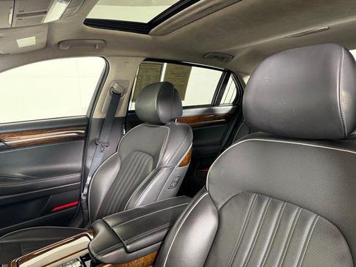 2019 Genesis G90 Premium