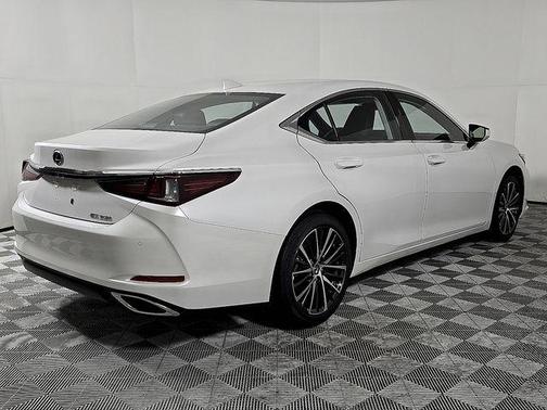 2025 Lexus ES 350 Base