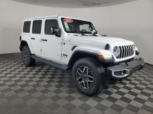 2025 Jeep Wrangler 4-Door Sahara 4x4
