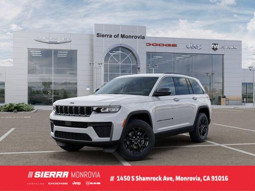 Bright White Clearcoat 2026 Jeep Grand Cherokee Altitude