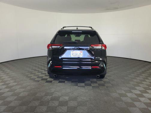 2025 Toyota RAV4 Hybrid SE