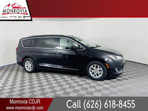 2020 Chrysler Pacifica Touring L