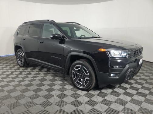 Diamond Black Crystal Pearlcoat 2026 Jeep Cherokee Laredo 4x4