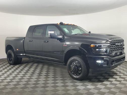 2026 RAM 3500 Limited Mega Cab 4x4 6'4' Box