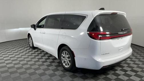 2025 Chrysler Pacifica L