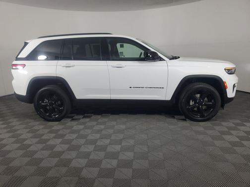 2025 Jeep Grand Cherokee Altitude
