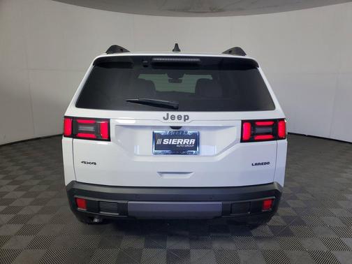 2026 Jeep Cherokee Laredo 4x4