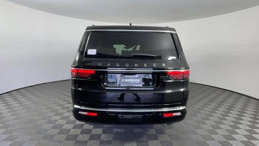 2025 Jeep Wagoneer 4x2