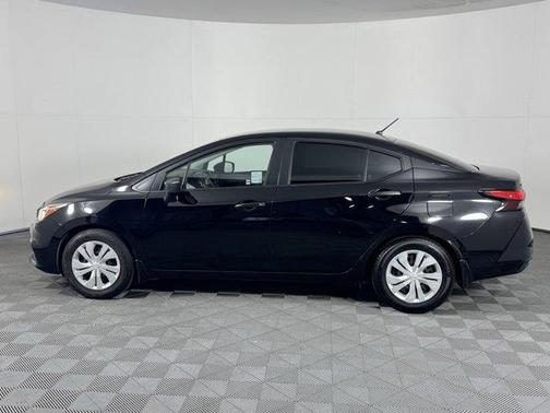 2021 Nissan Versa 1.6 S