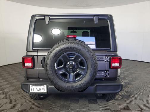 Granite Crystal Metallic Clearcoat 2026 Jeep Wrangler Sport