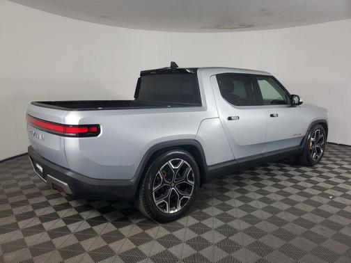 LA Silver 2023 Rivian R1T Launch Edition