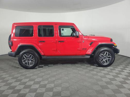 2025 Jeep Wrangler 4-Door Sahara 4x4