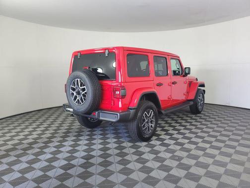 2025 Jeep Wrangler 4-Door Sahara 4x4