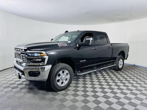 Diamond Black 2026 RAM 2500 Big Horn Crew Cab 4x4 6'4' Box