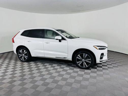 2022 Volvo XC60 Recharge Plug-In Hybrid T8 Inscription