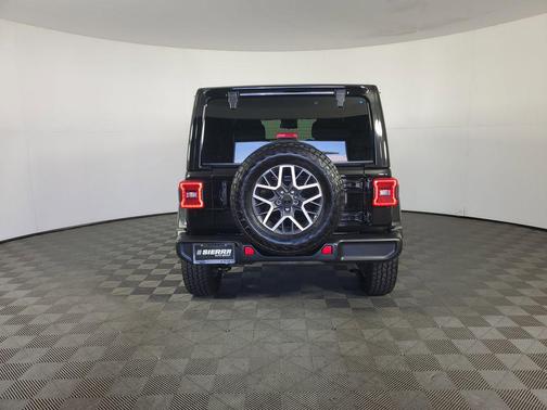 2024 Jeep Wrangler 4-Door Sahara 4x4