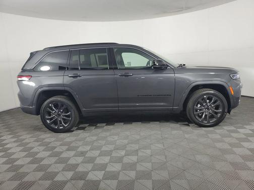 Baltic Gray Metallic Clearcoat 2026 Jeep Grand Cherokee Limited
