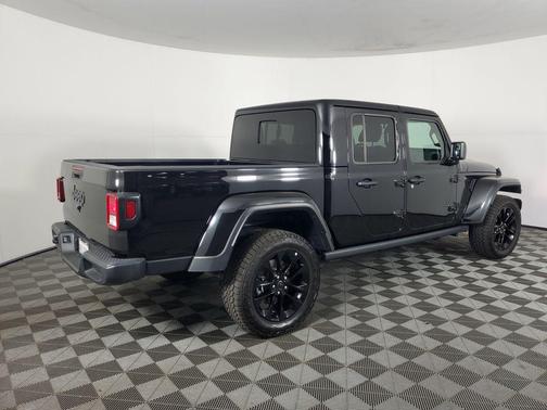 2025 Jeep Gladiator Nighthawk