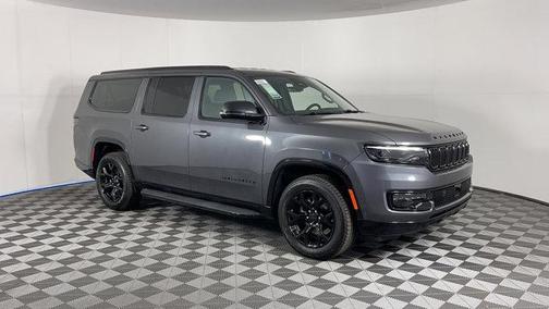 2025 Jeep Wagoneer L Series II Carbide 4x4