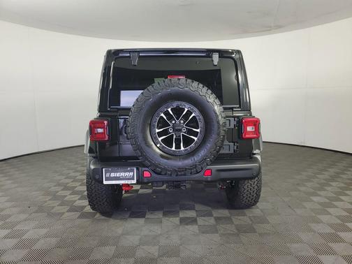 Black Clearcoat 2026 Jeep Wrangler Rubicon