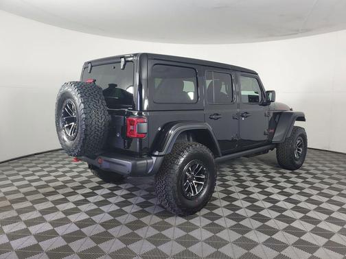 Black Clearcoat 2026 Jeep Wrangler Rubicon