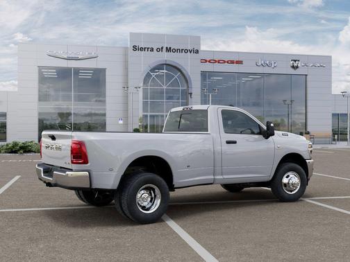 Bright White Clearcoat 2026 RAM 3500 Tradesman Regular Cab 4x4 8' Box