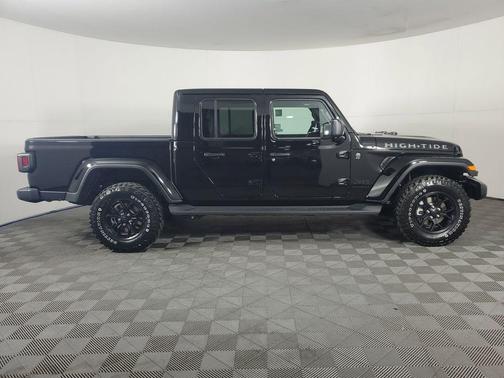 2025 Jeep Gladiator High Tide
