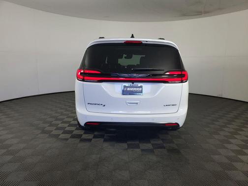 2026 Chrysler Pacifica Limited