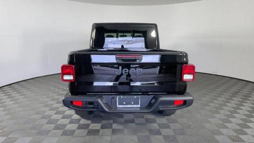 2025 Jeep Gladiator Nighthawk