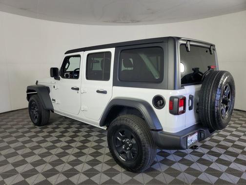 2025 Jeep Wrangler Sport