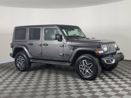 2025 Jeep Wrangler 4-Door Sahara 4x4