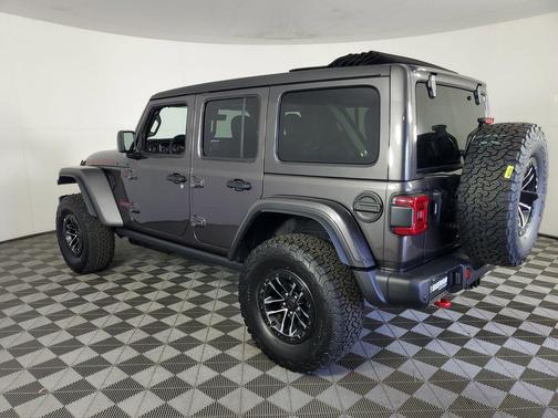 Granite Crystal Metallic Clearcoat 2026 Jeep Wrangler Rubicon
