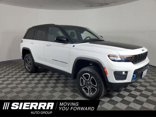 Bright White Clearcoat 2023 Jeep Grand Cherokee 4xe Trailhawk