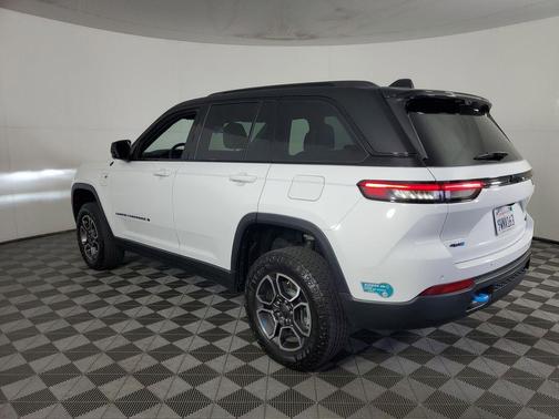 Bright White Clearcoat 2023 Jeep Grand Cherokee 4xe Trailhawk