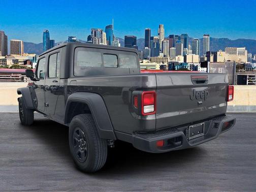 2026 Jeep Gladiator Sport