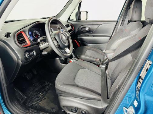 Bikini Metallic Clearcoat 2020 Jeep Renegade Trailhawk