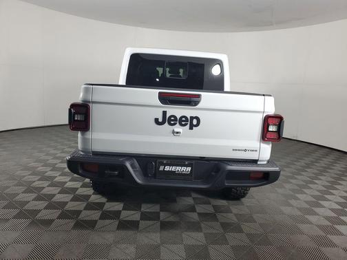 2025 Jeep Gladiator High Tide