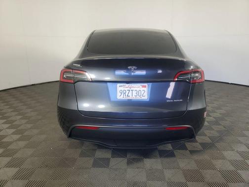 2024 Tesla Model Y Long Range Dual Motor All-Wheel Drive