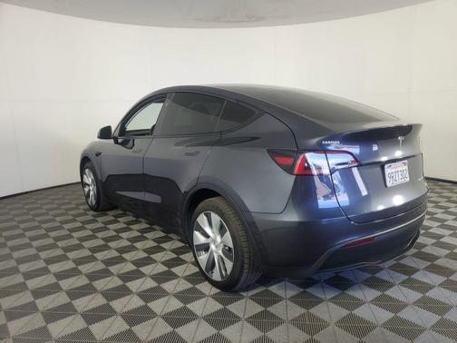 2024 Tesla Model Y Long Range Dual Motor All-Wheel Drive