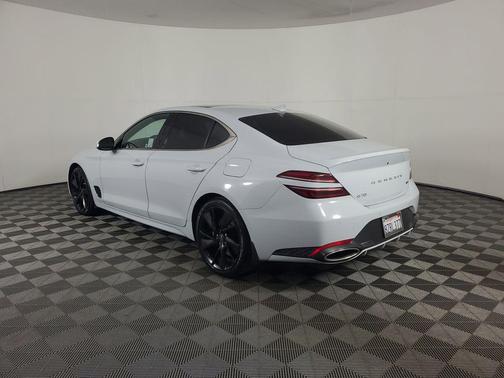2022 Genesis G70 3.3T RWD