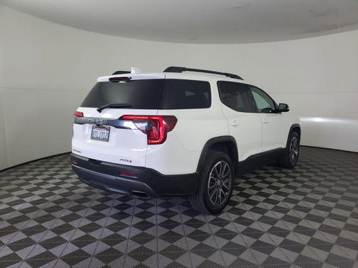 2021 GMC Acadia AWD AT4