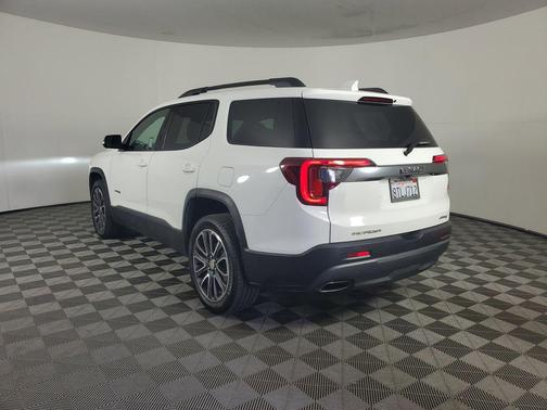 2021 GMC Acadia AWD AT4