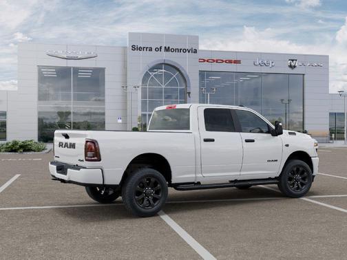 Bright White Clearcoat 2027 RAM 2500 Big Horn